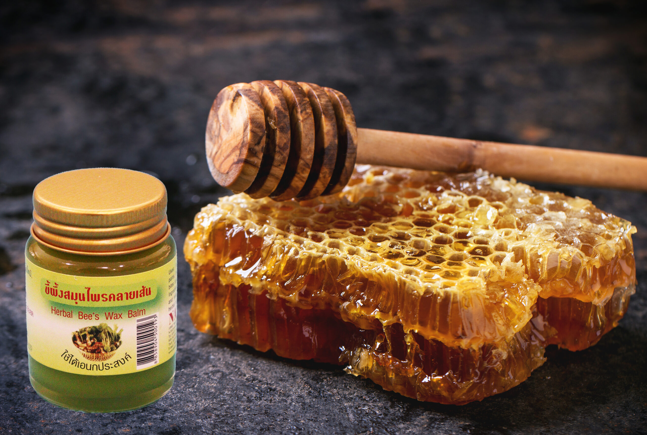 Herbal Bees Wax Balm x1 Table with Honeycomb